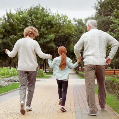 opa oma en kleinkind