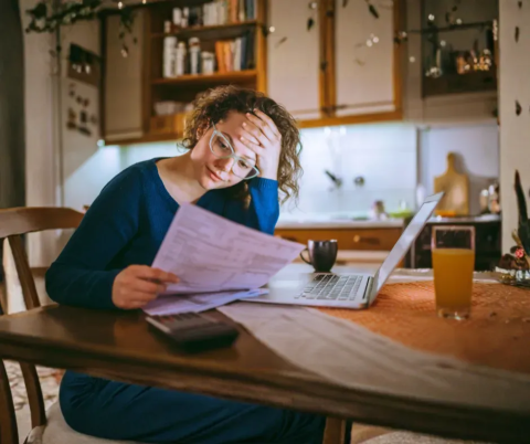 Een woonkrediet krijgen: welke rol spelen je inkomen en eigen inbreng?