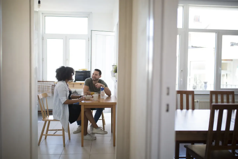 Vastgoedbarometer: +3,4% meer woningen verkocht, vooral de verkoop van appartementen in de lift